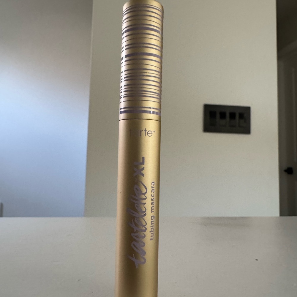 Tarte Tartelette XL Tubing Mascara Waterproof - Black - Picture 3 of 3